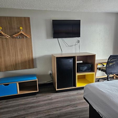 Days Inn By Wyndham Washington Eksteriør bilde