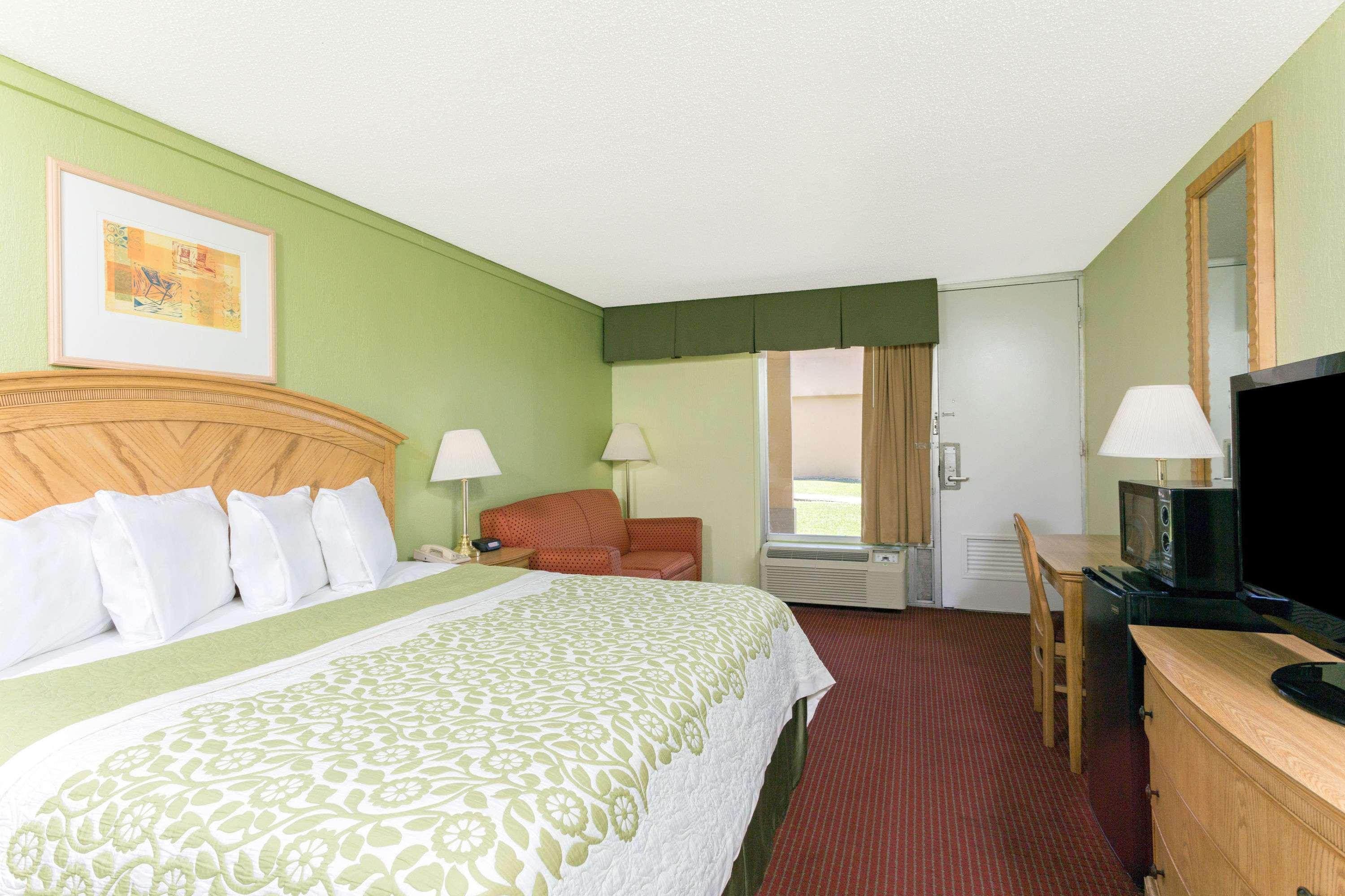 Days Inn By Wyndham Washington Eksteriør bilde